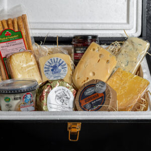 Caixa de Presente com os 8 Melhores Queijos Artesanais Brasileiros de 2025 + Geléia + Grissini