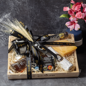 Tabua De Presente – 3 Queijos + Vinho Chardonay + Mel Especial